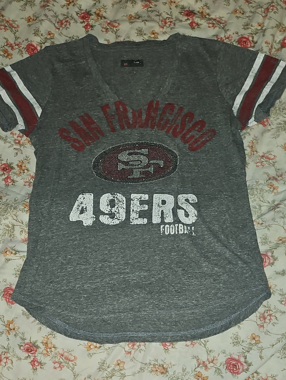 San Francisco 49ers Gray V-Neck Tee with Red & White Accents